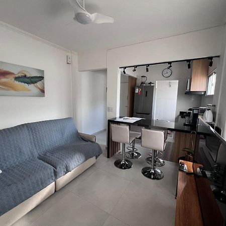 Canto Forte- Suite C/Varanda - Ate 5 Hospedes- Garagem - Wi Fi E 200 Metros Da Praia, 50 Metros Da Av Gastronomica Da Pg Praia Grande Dış mekan fotoğraf