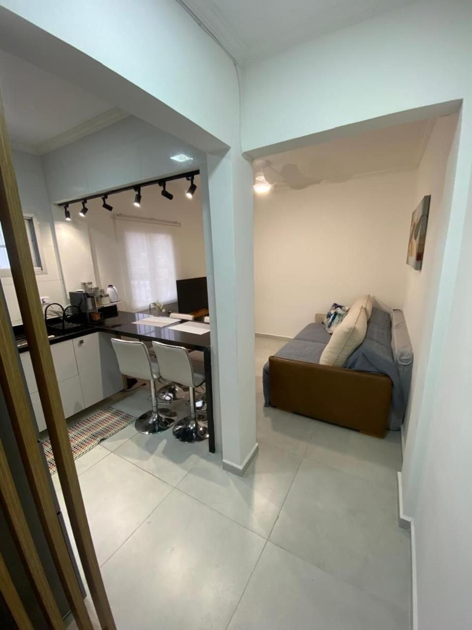 Canto Forte- Suite C/Varanda - Ate 5 Hospedes- Garagem - Wi Fi E 200 Metros Da Praia, 50 Metros Da Av Gastronomica Da Pg Praia Grande Dış mekan fotoğraf