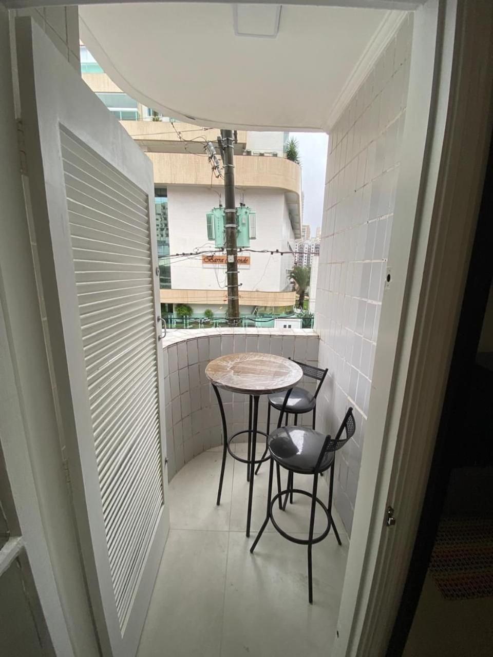 Canto Forte- Suite C/Varanda - Ate 5 Hospedes- Garagem - Wi Fi E 200 Metros Da Praia, 50 Metros Da Av Gastronomica Da Pg Praia Grande Dış mekan fotoğraf