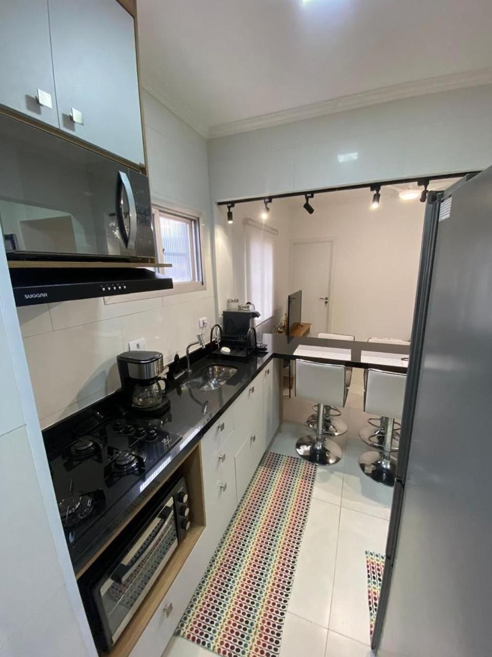 Canto Forte- Suite C/Varanda - Ate 5 Hospedes- Garagem - Wi Fi E 200 Metros Da Praia, 50 Metros Da Av Gastronomica Da Pg Praia Grande Dış mekan fotoğraf