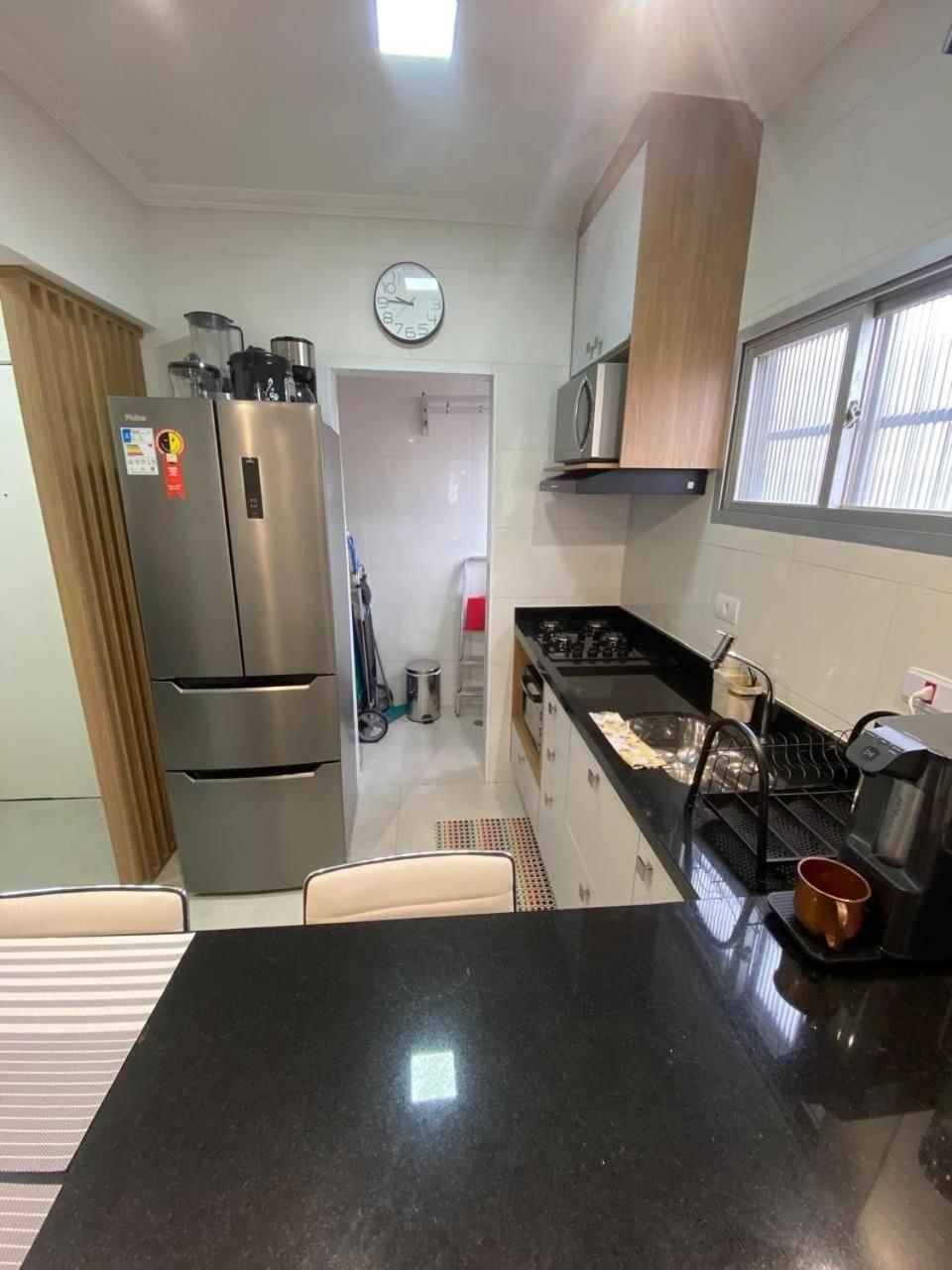 Canto Forte- Suite C/Varanda - Ate 5 Hospedes- Garagem - Wi Fi E 200 Metros Da Praia, 50 Metros Da Av Gastronomica Da Pg Praia Grande Dış mekan fotoğraf