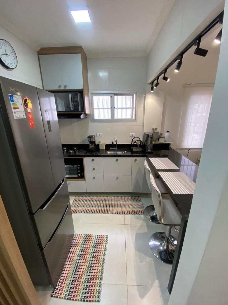 Canto Forte- Suite C/Varanda - Ate 5 Hospedes- Garagem - Wi Fi E 200 Metros Da Praia, 50 Metros Da Av Gastronomica Da Pg Praia Grande Dış mekan fotoğraf