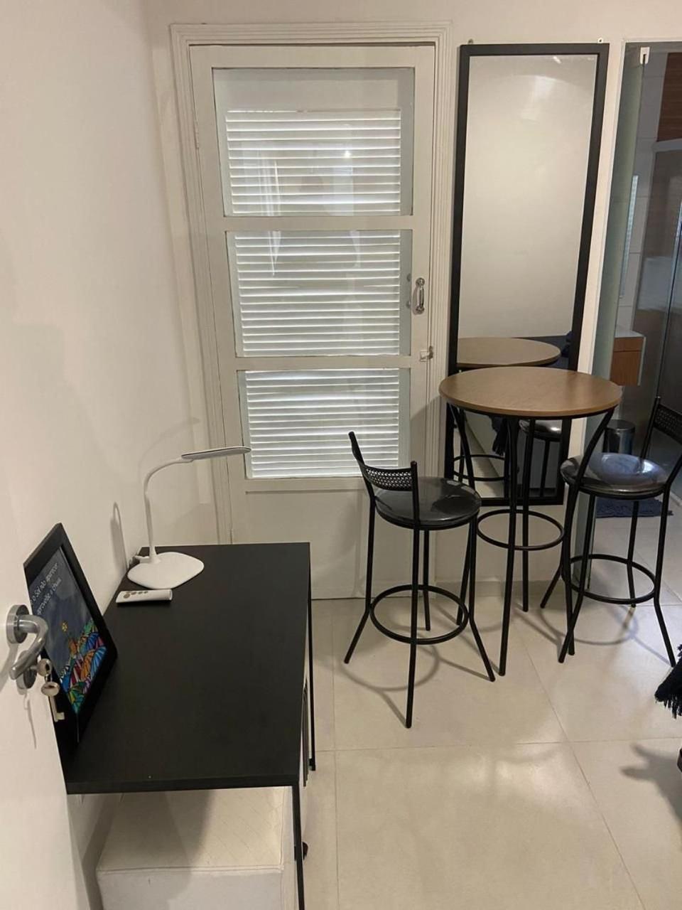 Canto Forte- Suite C/Varanda - Ate 5 Hospedes- Garagem - Wi Fi E 200 Metros Da Praia, 50 Metros Da Av Gastronomica Da Pg Praia Grande Dış mekan fotoğraf