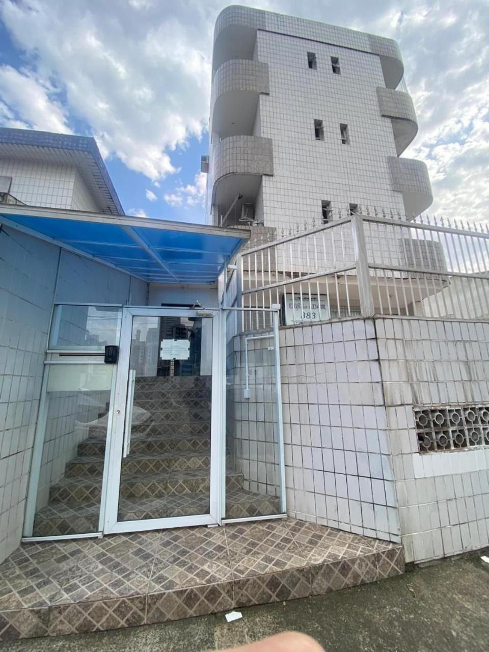 Canto Forte- Suite C/Varanda - Ate 5 Hospedes- Garagem - Wi Fi E 200 Metros Da Praia, 50 Metros Da Av Gastronomica Da Pg Praia Grande Dış mekan fotoğraf