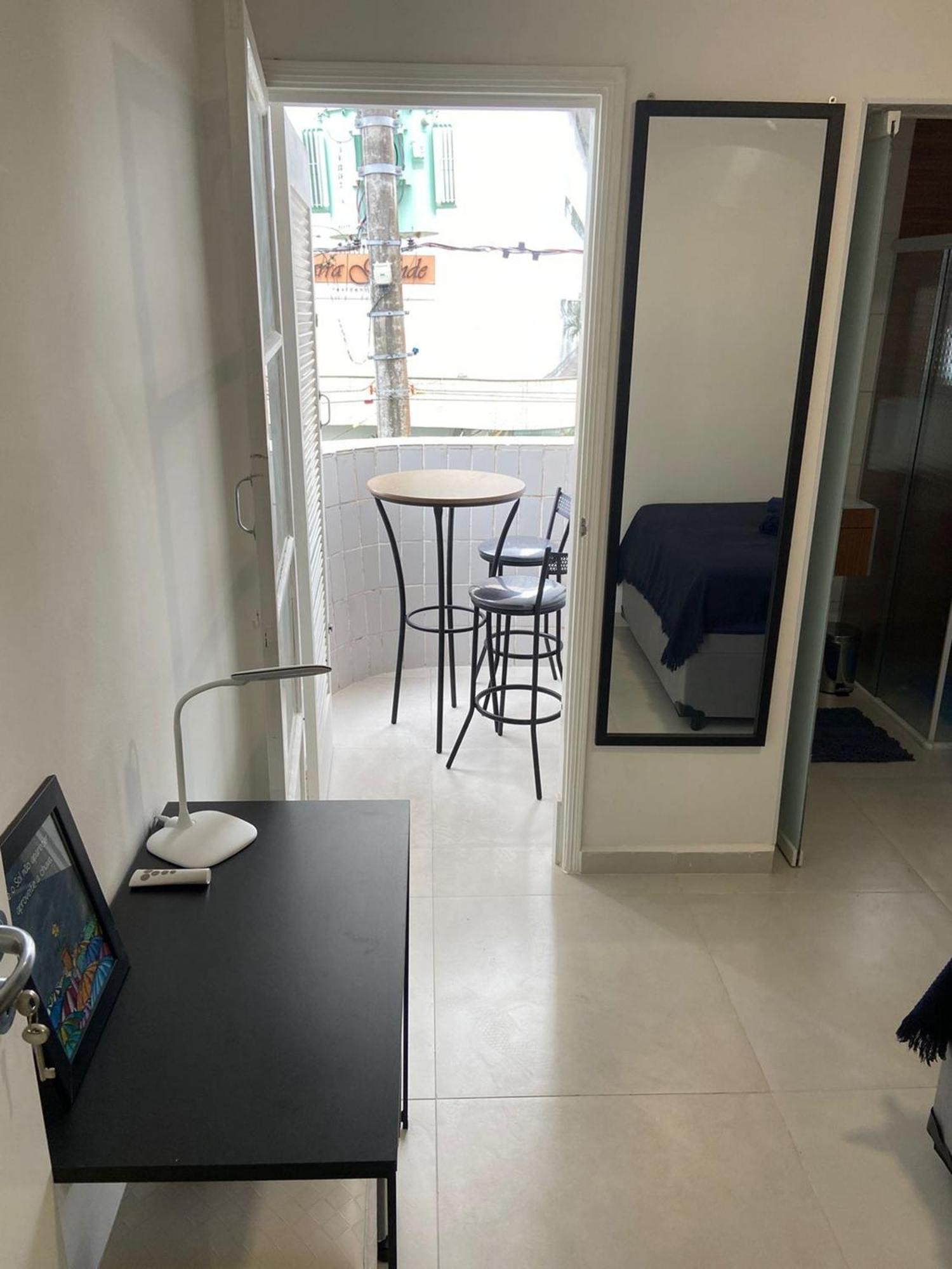 Canto Forte- Suite C/Varanda - Ate 5 Hospedes- Garagem - Wi Fi E 200 Metros Da Praia, 50 Metros Da Av Gastronomica Da Pg Praia Grande Dış mekan fotoğraf